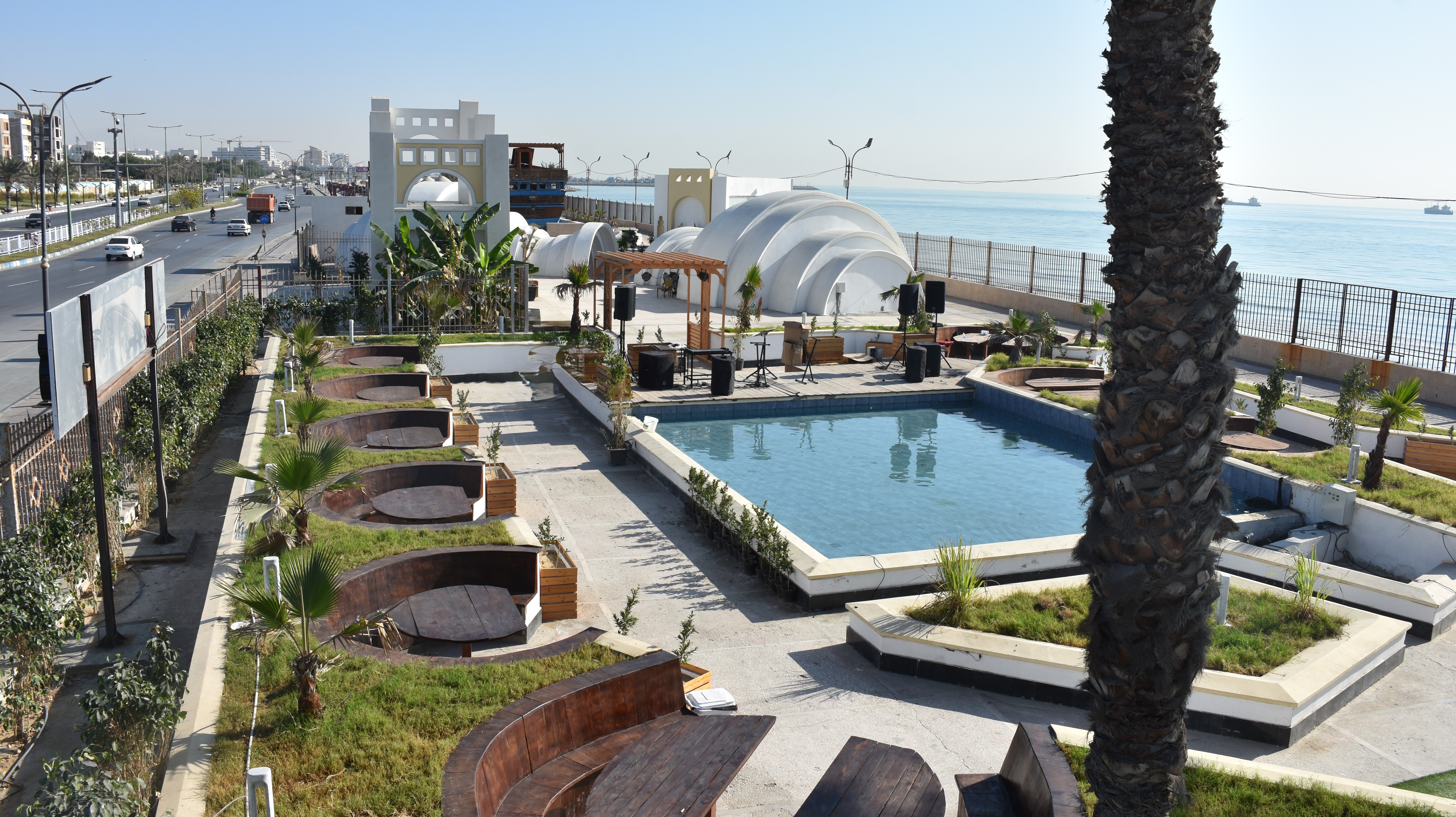 دهکده ساحلی